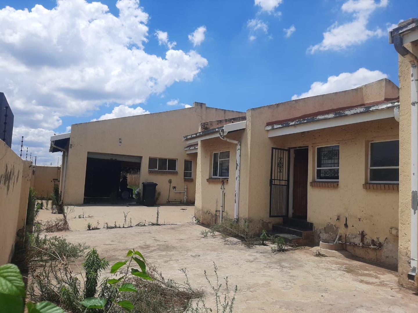 606284_PHOTO-2022-11-26-18-22-57